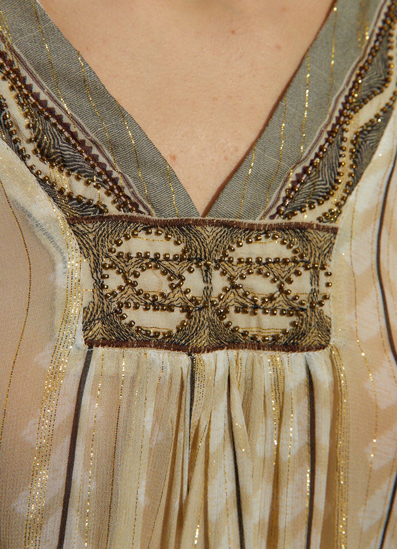Blouse : Beige-7