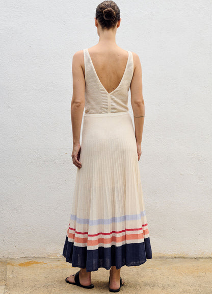 Dress : Unique Colour