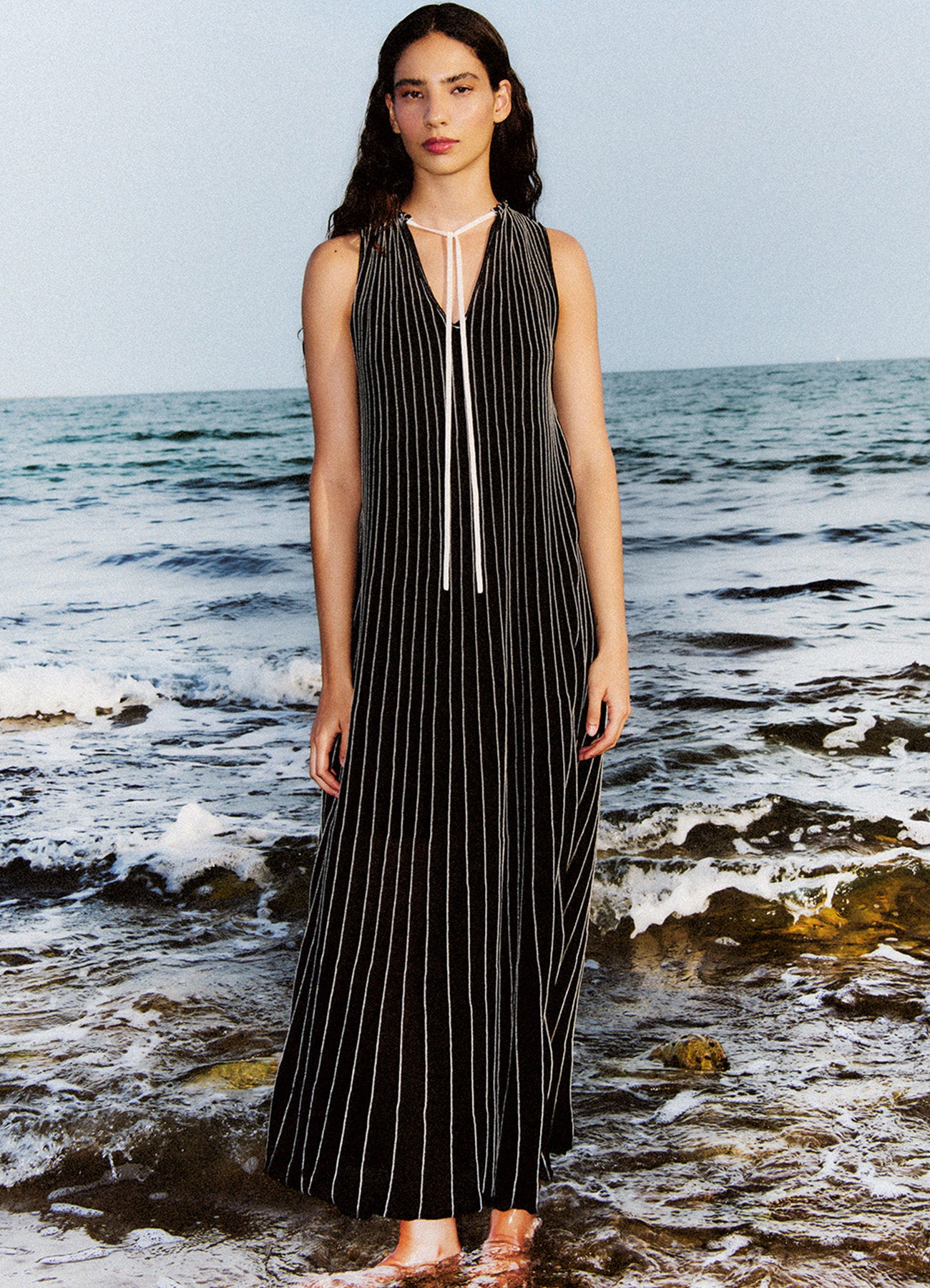 Dress : 1345-Black