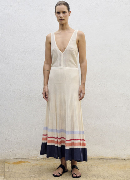 Dress : Unique Colour