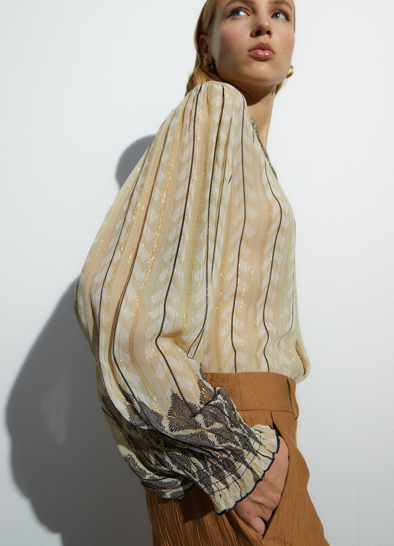 Blouse : Beige-7