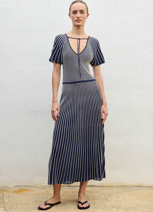 Dress : Unique Colour