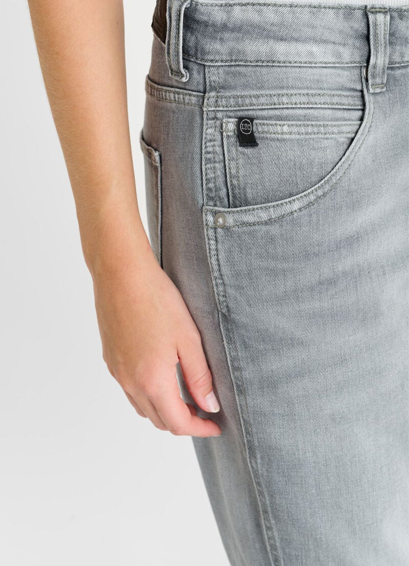 Jeans : Grey
